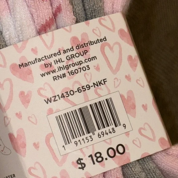 NWT Rae Dunn 6 Pair WMN’s Cushion Quarter Pink,Gray, & White Socks Valentine’s - Picture 9 of 10